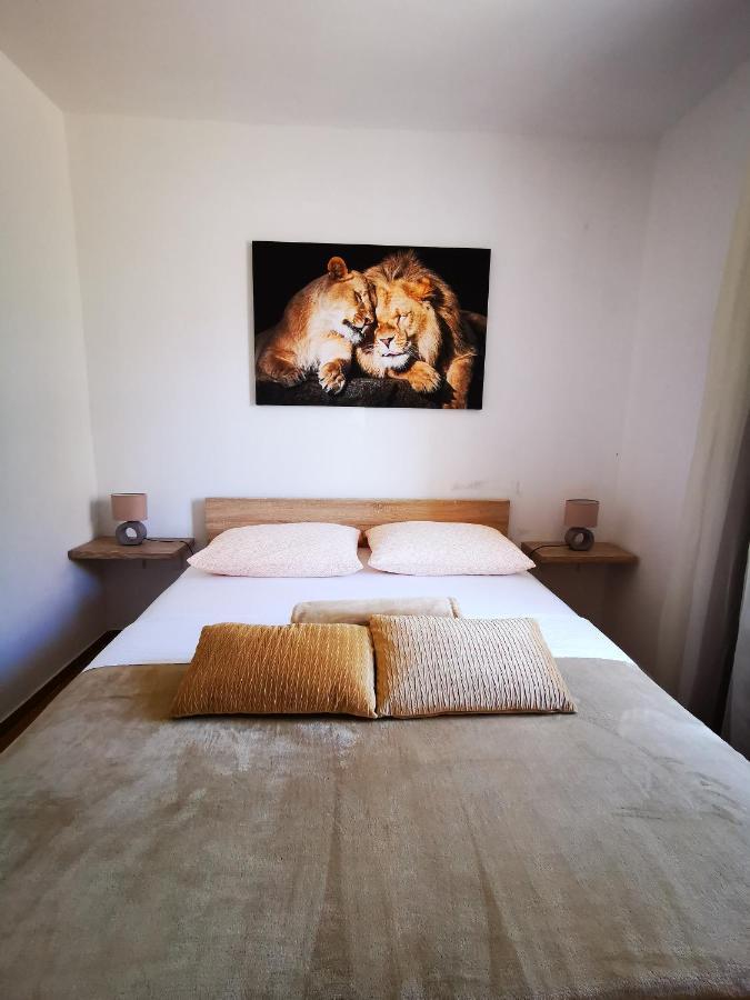 Appartement Helena à Rogoznica  Extérieur photo